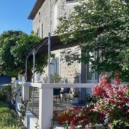 Guest house Mas Notre-dame, Adults Only, Situation Ideale, Grand Jardin Paisible Grospierres