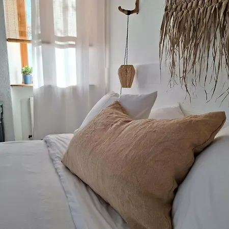 Guest house Mas Notre-dame, Adults Only, Situation Ideale, Grand Jardin Paisible 3*