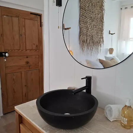 Guest house Mas Notre-dame, Adults Only, Situation Ideale, Grand Jardin Paisible Grospierres